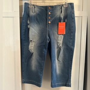 Flamingos Women’s Distressed Capri Jeans Button Fly Closure Size L